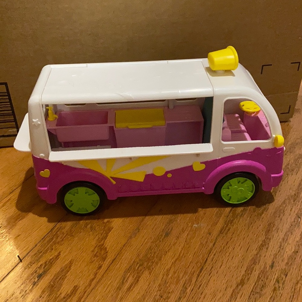 Shopkins Ice Cream Truck